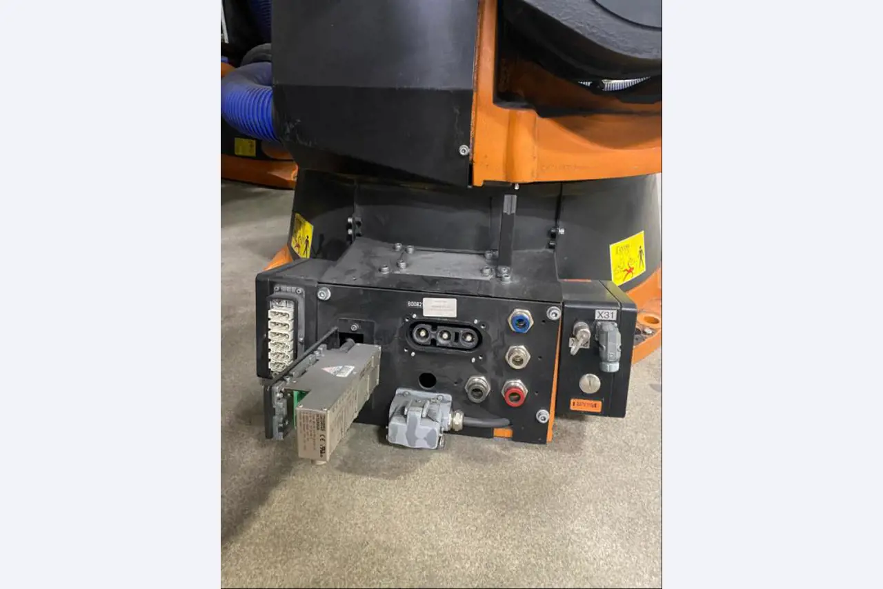 Industrieroboter, Metallbearbeitungsmaschinen sowie Mess- und Prüfgeräte etc.-9